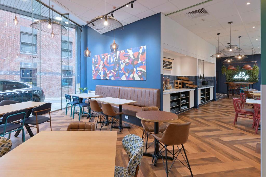 Travelodge Leeds Central Vicar LaneOver view