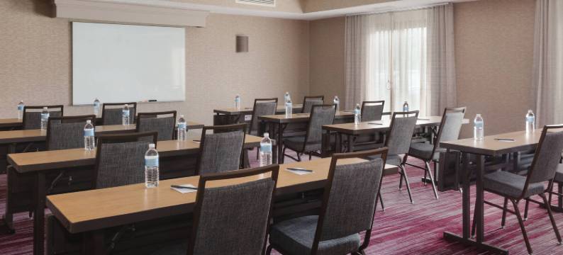 费城威洛格罗夫万怡酒店(Courtyard Philadelphia Willow Grove)图片