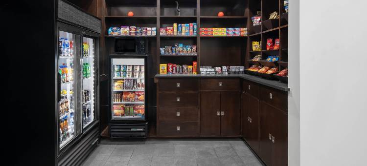 俄克拉何马城机场福朋喜来登酒店(Four Points by Sheraton Oklahoma City Airport)图片