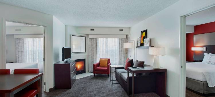 底特律皮蒂亚克奥本山Residence Inn 酒店(Residence Inn Detroit Pontiac/Auburn Hills)图片
