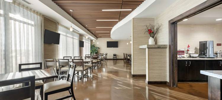 贝斯特韦斯特优质湖景酒店(Best Western Plus Lakeview Hotel)图片