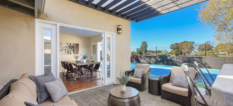 Dream 4BR HOUSE in the ❤️ of San Diego +A/C Spa Pickleball图片