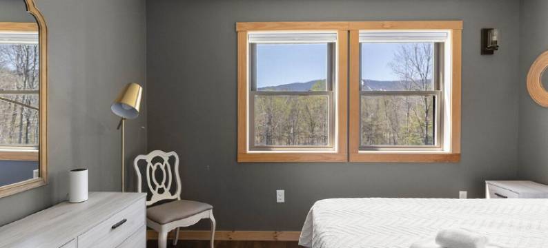 Modern Sugarbush Retreat with Apartment and Mountain Views!图片