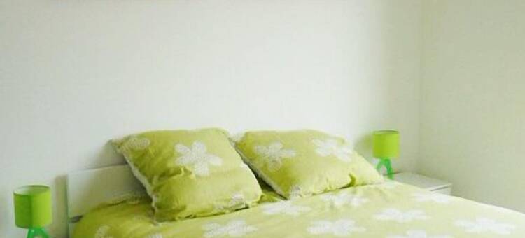 Beautiful 2 room apartment redone on the last floor with terrace in the small marsh of Nice图片