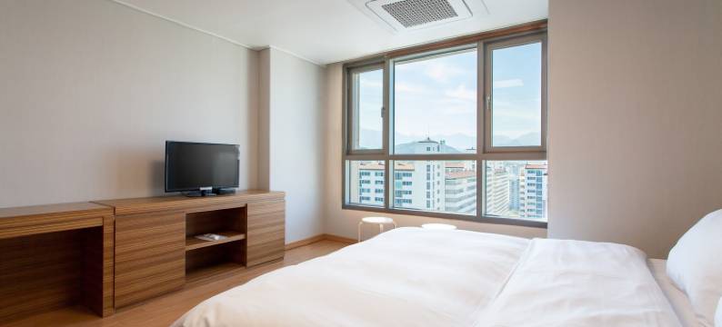 克拉斯300酒店及度假村(The Class 300)图片