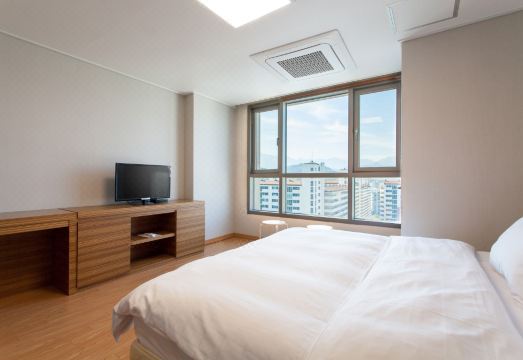 The Class 300Hotel Overview