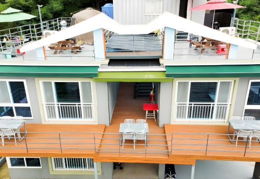 Nuri (Blue Road Town PensionHotel Overview