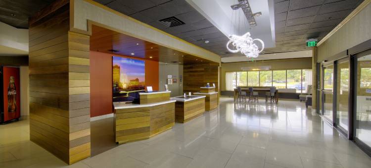 IHG假日酒店密尔沃基布鲁克菲尔德(Holiday Inn Brookfield - ​​MILWAUKEE)图片