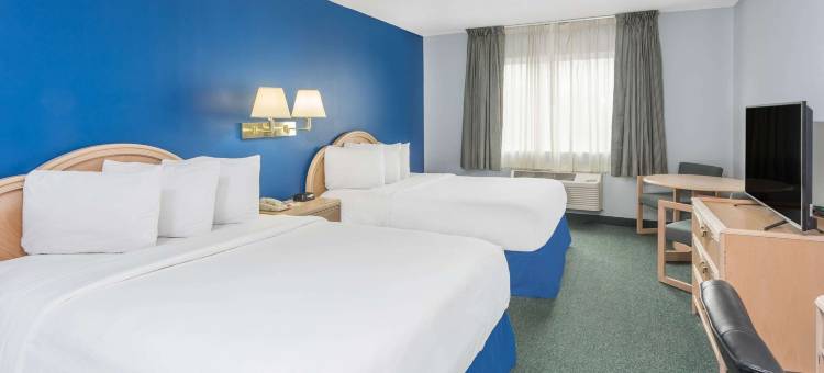 欧塞奇比奇奥扎克湖温德姆戴斯酒店(Days Inn by Wyndham Osage Beach Lake of the Ozarks)图片