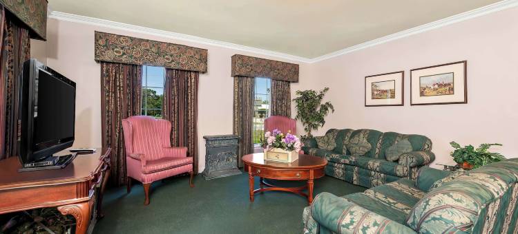 克莱维斯顿历史美洲佳价旅馆(Americas Best Value Inn Historic Clewiston Inn)图片