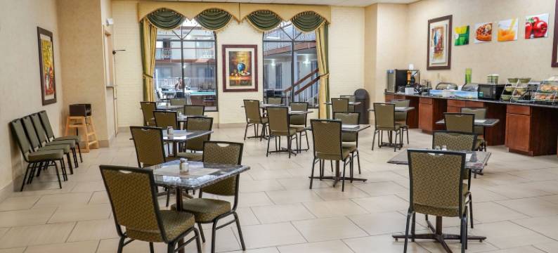 冷水溪凯艺套房饭店 - 靠近 69 号州际公路(Quality Inn & Suites Coldwater Near I-69)图片