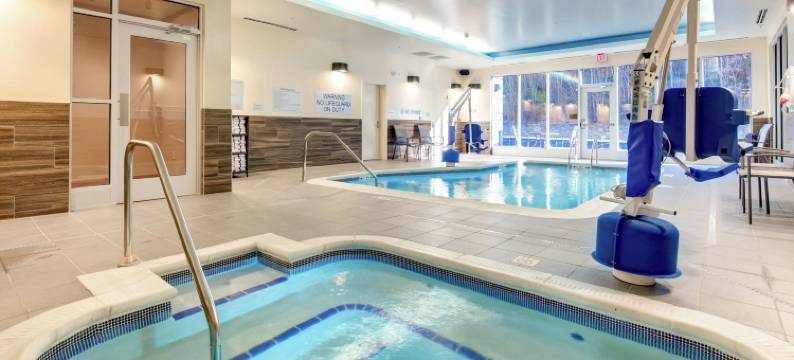 阿什维尔隧道路万枫酒店及套房(Fairfield Inn & Suites Asheville Tunnel Road)图片