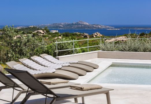 Hotel Li FinistreddiHotel Overview