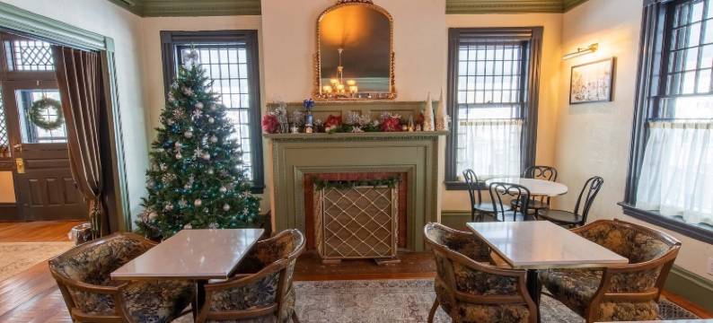 隐居处旅馆莱诺克斯(Hideaway Inn Lenox)图片