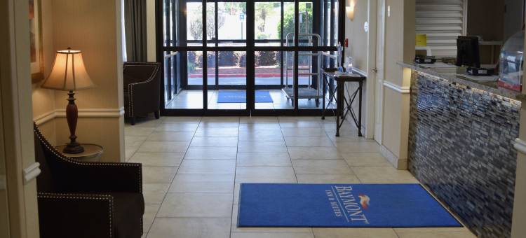 特克萨卡纳温德姆呗盟酒店(Baymont by Wyndham Texarkana)图片