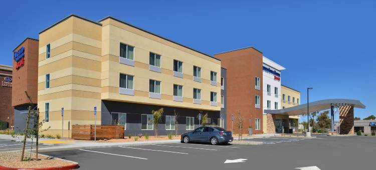 伍德兰德萨克拉门托机场万枫酒店及套房(Fairfield Inn & Suites Sacramento Airport Woodland)图片