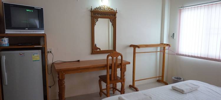 波南鲁米特酒店(Pornnarumirt Hotel)图片