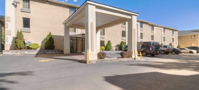 新泽西纽瓦克红地毯酒店(Red Carpet Inn Newark - Irvington NJ)图片