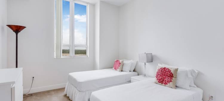 达德兰塔迈阿密假日公寓式酒店(Dadeland Towers by Miami Vacations)图片