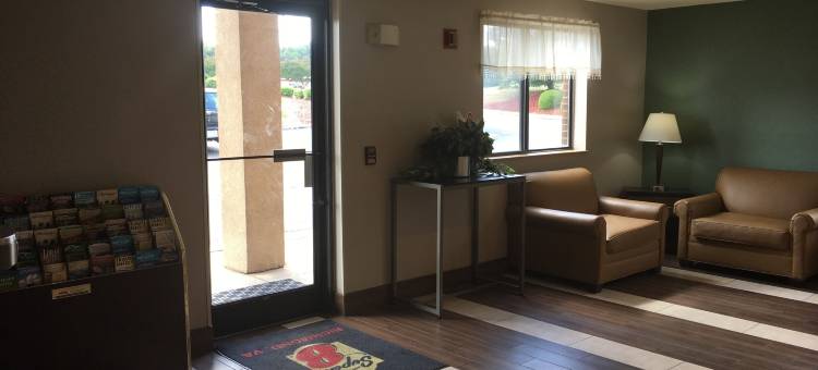 里士满-洛锡安收费公路速8酒店(Super 8 by Wyndham Richmond Midlothian Turnpike)图片
