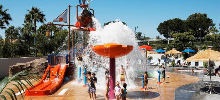 阿纳海姆豪生国际酒店和水上乐园(Howard Johnson by Wyndham Anaheim Hotel & Water Playground)图片