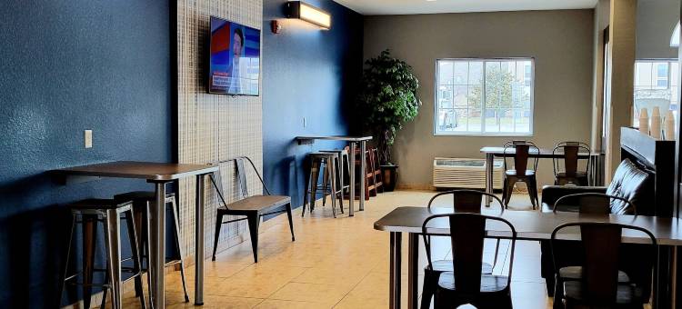 康瑟尔布拉夫斯麦客达套房酒店(Microtel Inn & Suites by Wyndham Council Bluffs/Omaha)图片