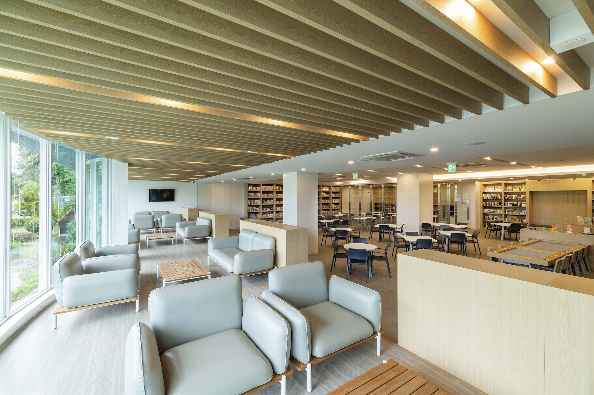 Saipan World Resort Over view