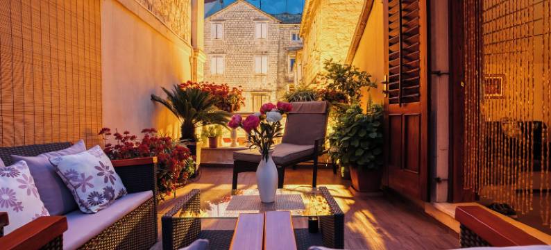 特罗吉尔之星别墅(Old Town Villa Trogir Stars with Free Parking)图片
