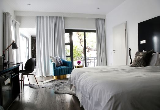 DysArt Boutique Hotel - Solar Power Hotel Overview