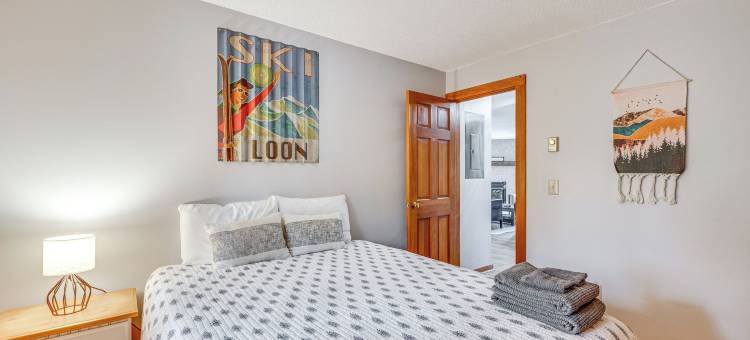 林肯公寓距离Loon Mountain 2英里，并带有阳台！(Lincoln Apartment w/ Balcony: 2 Mi to Loon Mtn!)图片