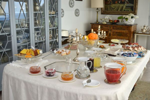 Maison Blanche TaorminaHotel Overview