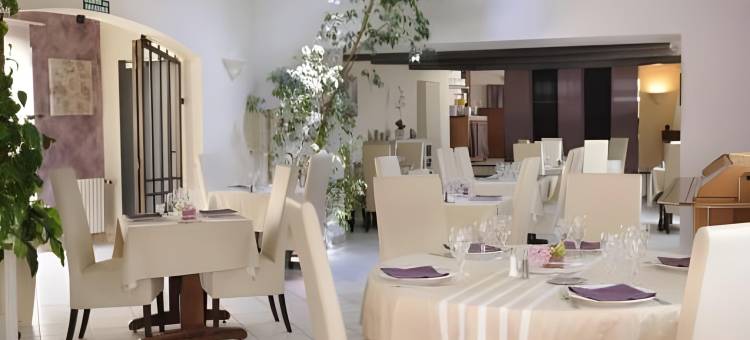洛吉斯米斯特拉尔酒店 - 餐厅 - 蒙特利马尔南(Logis Hôtel le Mistral - Restaurant - Montélimar Sud)图片
