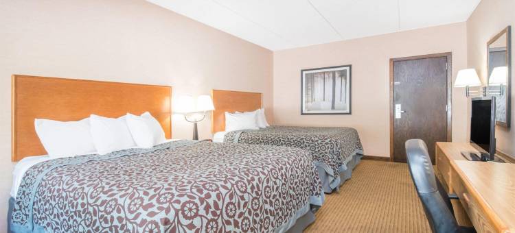 德卢斯湖畔漫步戴斯酒店(Days Inn by Wyndham Duluth Lakewalk)图片