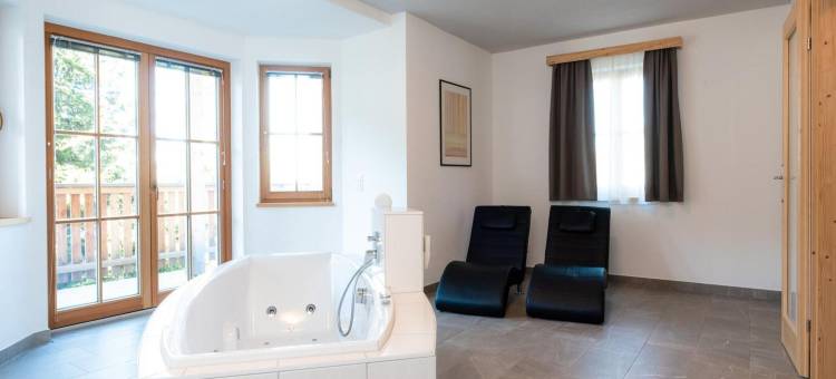 带有私人康乐区的科拉尔普度假屋(Chalet in Koralpe with Panoramic Views)图片