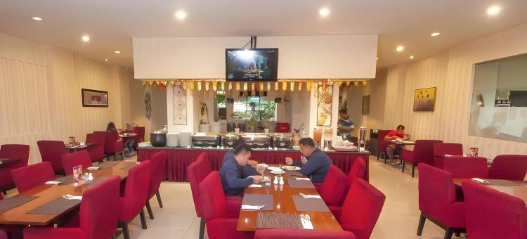 巴东戴马酒店(Daima Hotel Padang)图片