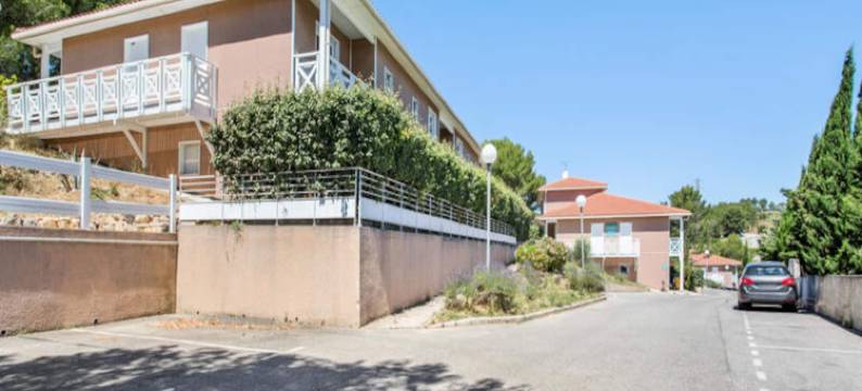 Apartment in Carnoux near Cassis Beaches图片