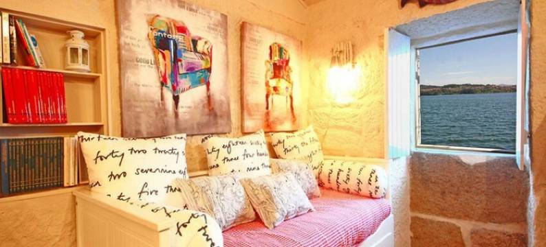 House in Combarro by the Sea图片