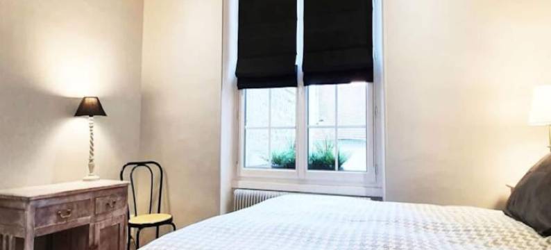 Place St Sauveur Standing and Comfort图片