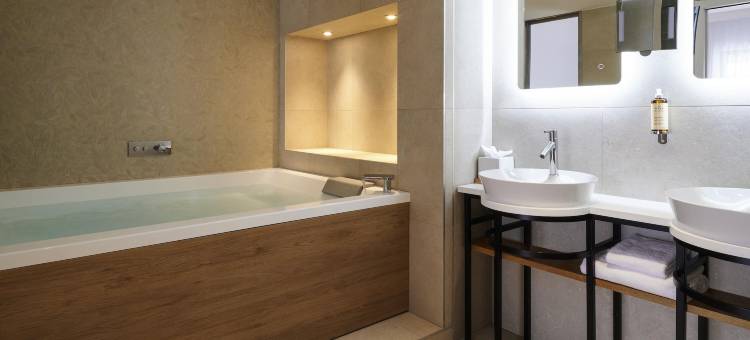 亚维侬TGV 火车站美居酒店(Mercure Avignon TGV Hotel et Spa)图片