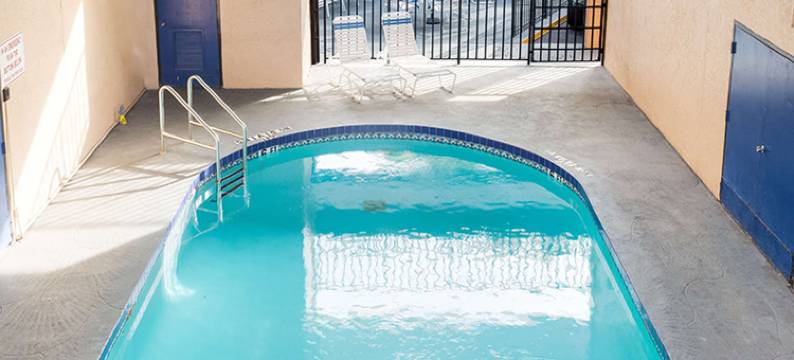 布雷登顿马格努森酒店(Magnuson Hotel Bradenton)图片