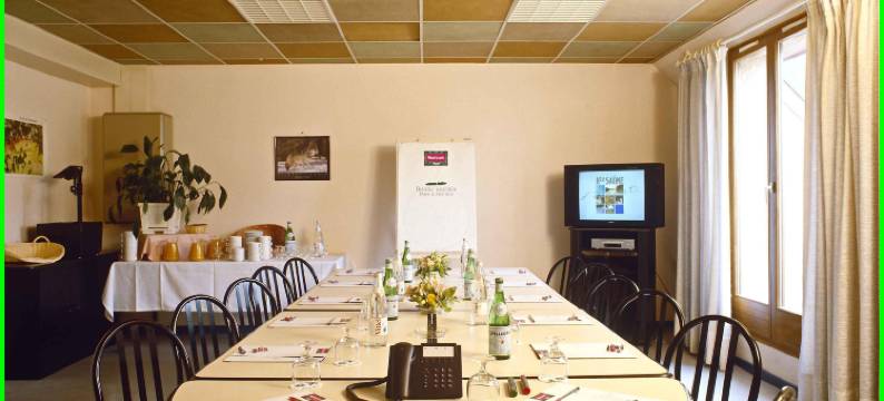 法国吕克瑟伊莱班美居酒店(Hôtel Mercure Luxeuil-Les-Bains Hexagone)图片