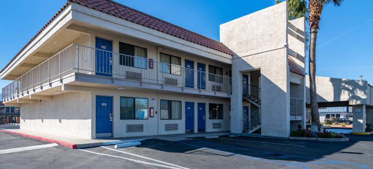 兰乔米拉奇千棕榈罗德威套房酒店(Rodeway Inn & Suites Thousand Palms - Rancho Mirage)图片