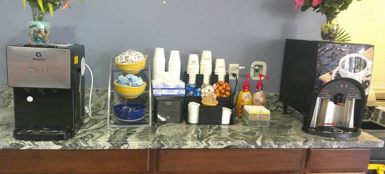 汉普顿红屋顶酒店(Red Roof Inn Hampton Coliseum)图片