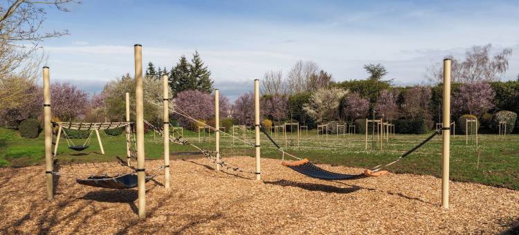 康铂 NATURE - 塞纳河畔维莱讷波瓦西(Campanile NATURE - Villennes sur Seine Poissy)图片