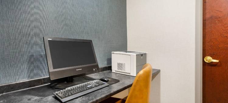 东布朗士维克南河舒适套房酒店(Comfort Suites East Brunswick - South River)图片