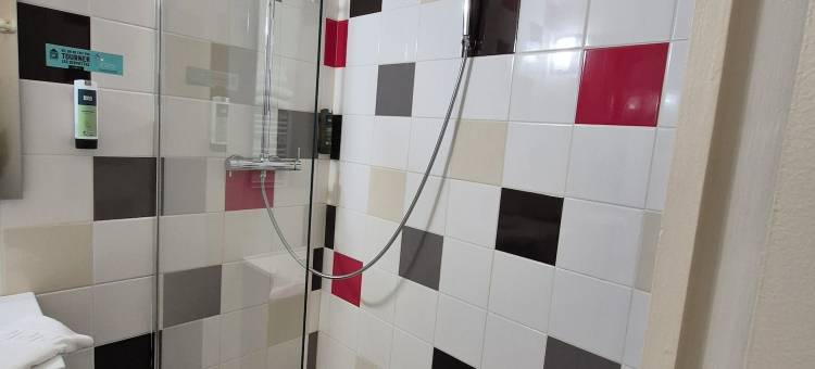 格拉瓦德酒店(Logis Hotel les Gravades Ussel)图片