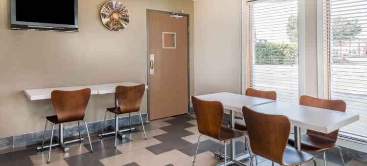 奥科维尔速8酒店(Super 8 by Wyndham Okawville)图片