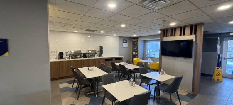 麦客达套房酒店- 特瑞阿德尔福亚(Microtel Inn & Suites by Wyndham Wheeling at the Highlands)图片