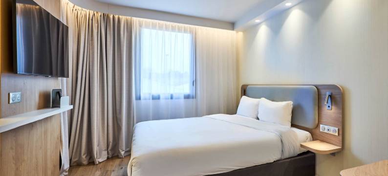 法国多维尔图可B&B住宿加早餐酒店(B&B Hotel Deauville-Touques)图片