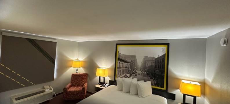 斯科特堡温德姆速 8 酒店(Super 8 by Wyndham Fort Scott)图片